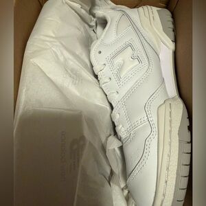 New Balance 550 youth size 6 women's size 7.5. Leather new in the box